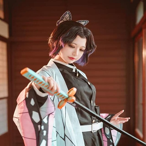 cosplay shinobu sexy